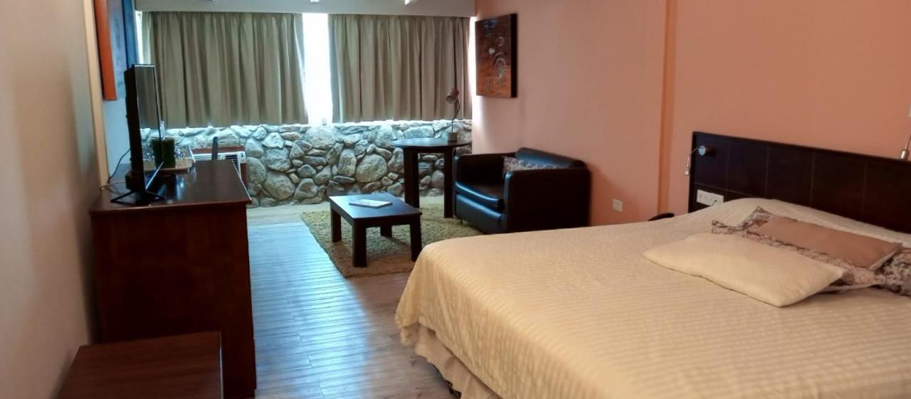 Hotel La Pedregosa Merida Екстер'єр фото