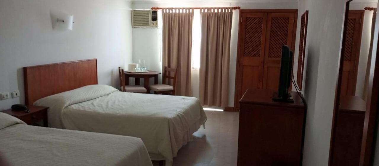 Hotel La Pedregosa Merida Екстер'єр фото
